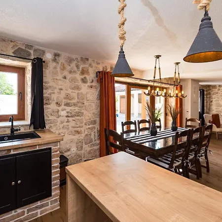 Villa Stone Miandri *