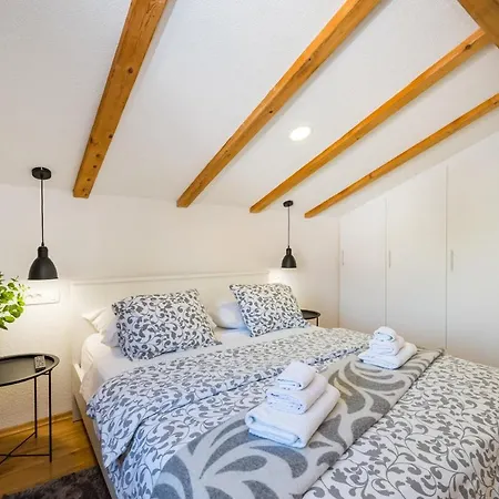 Stone Miandri * Sukošan