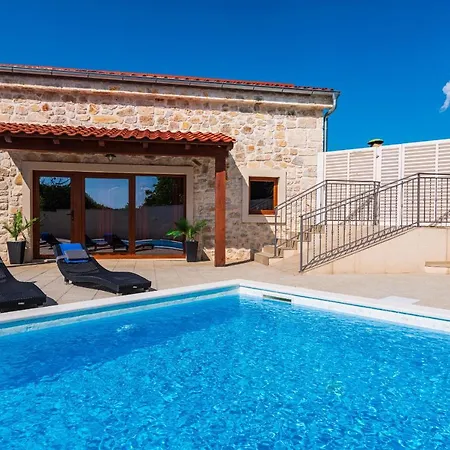 Stone Miandri Sukošan