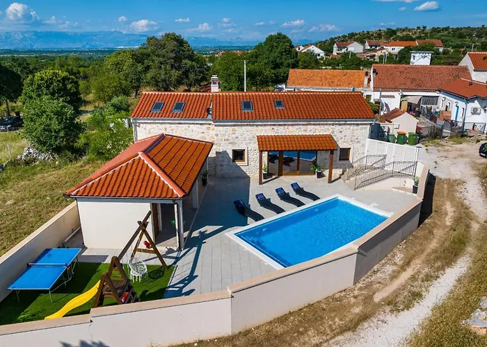 Villa Stone Miandri Sukošan