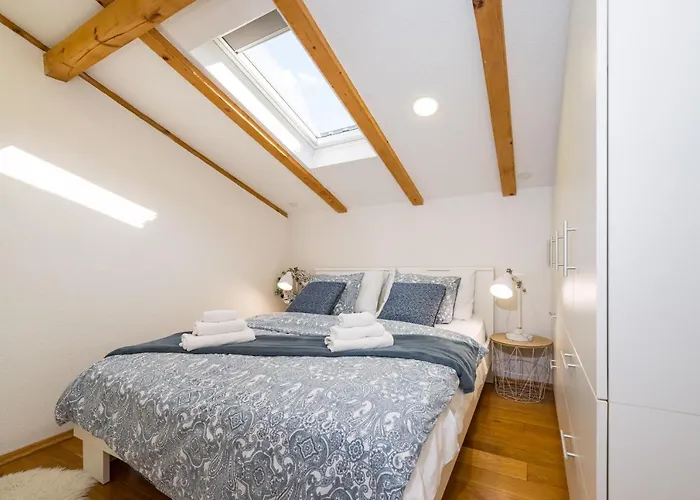 Villa Stone Miandri Sukošan