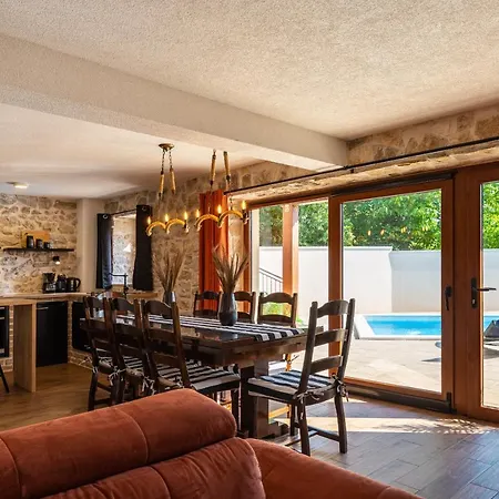 Villa Stone Miandri *