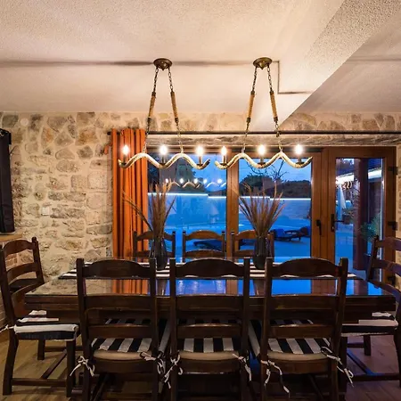 Villa Stone Miandri *