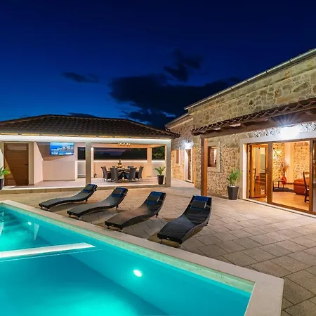 Stone Miandri Villa *