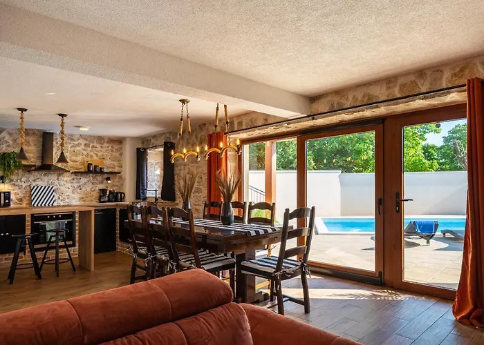 Вилла Stone Miandri *