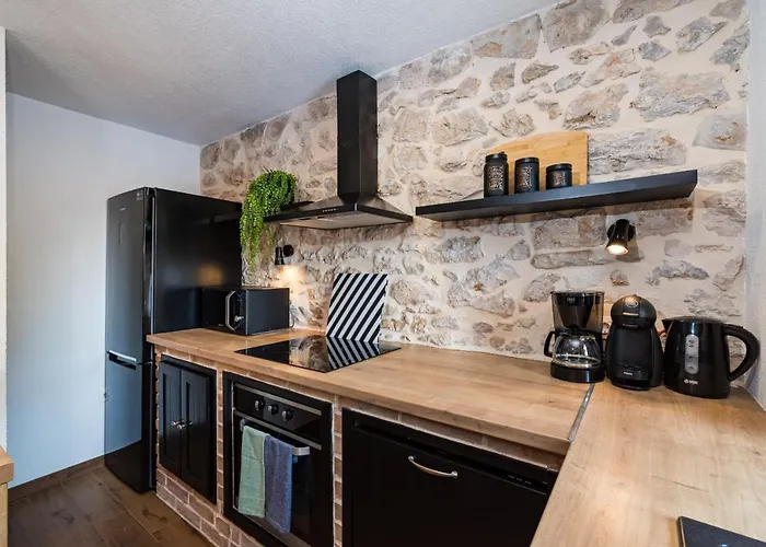 Stone Miandri * Сукошан